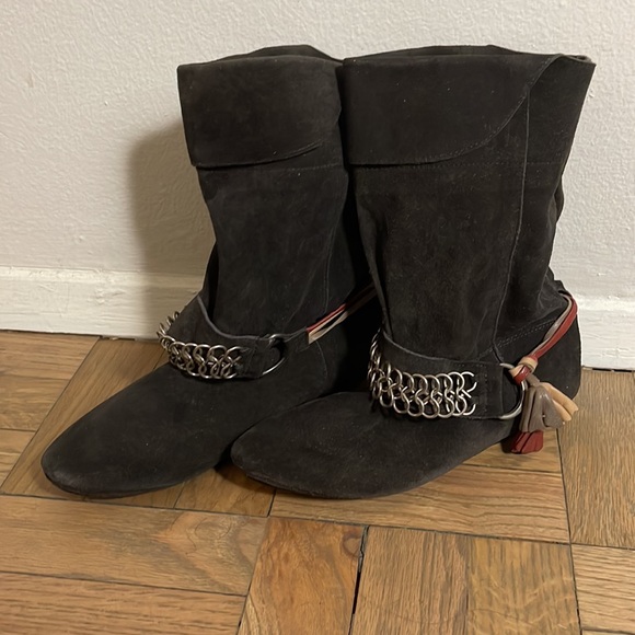 Isabel Marant Pour H&M
Ankle boots suede grey/black chain detail size 37 - Picture 8 of 11